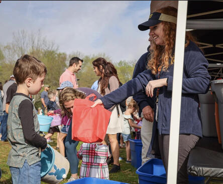 Handing out prize bags at EggstravaganZoo